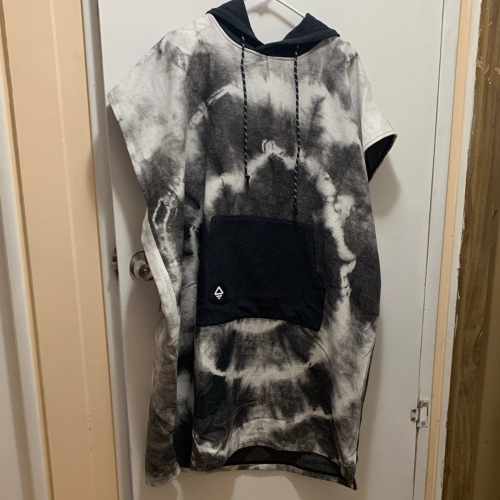 Nomadic Changing Poncho
